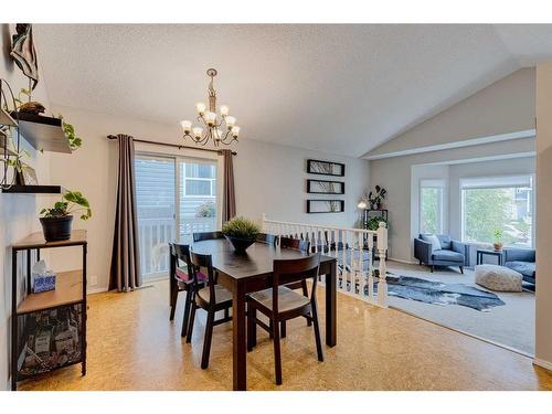 59 Rivercrest Circle Se, Calgary, AB - Indoor Photo Showing Dining Room