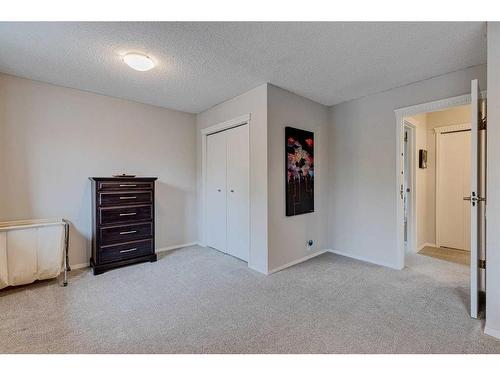 59 Rivercrest Circle Se, Calgary, AB - Indoor