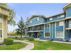 1004-2200 Woodview Drive SW Calgary, AB T2W 3N6