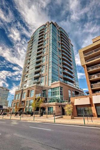 405-788 12 Avenue Sw, Calgary, AB - Outdoor With Facade