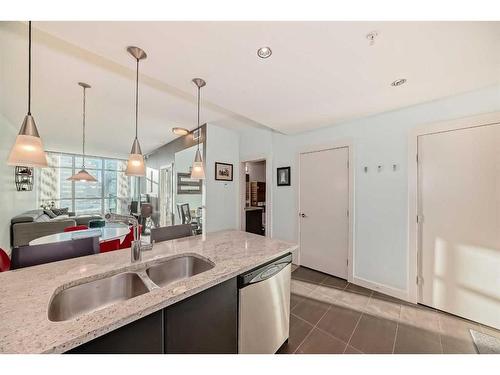 405-788 12 Avenue Sw, Calgary, AB - Indoor Photo Showing Kitchen With Double Sink