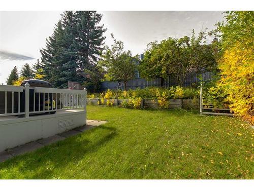 43 Signal Hill Mews Sw, Calgary, AB - Outdoor