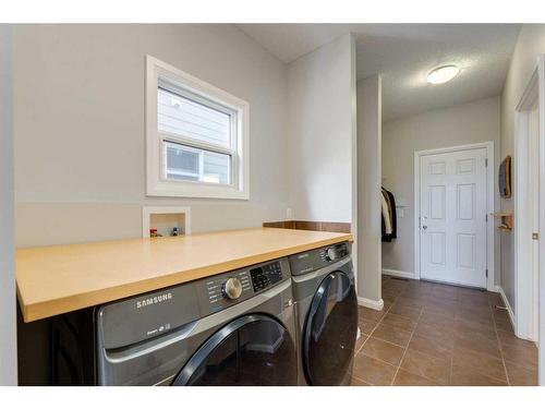 170 Panamount Road Nw, Calgary, AB - Indoor Photo Showing Laundry Room