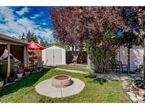 164 Falchurch Road Ne, Calgary, AB - Outdoor