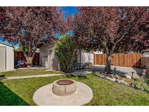 164 Falchurch Road Ne, Calgary, AB - Outdoor