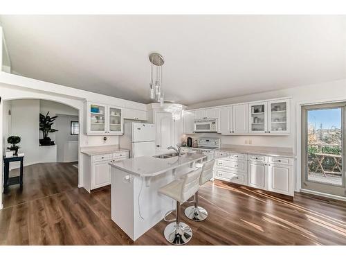 182 Panatella Circle Nw, Calgary, AB - Indoor Photo Showing Kitchen With Double Sink