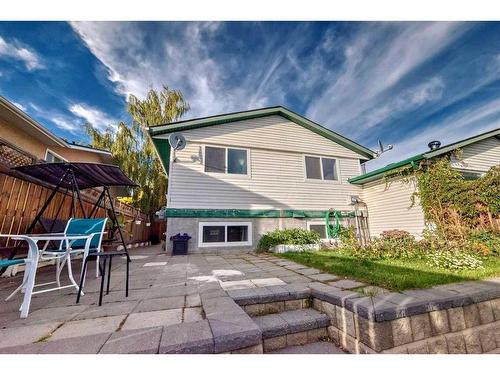 1131 Ranchlands Boulevard Nw, Calgary, AB - Outdoor With Exterior