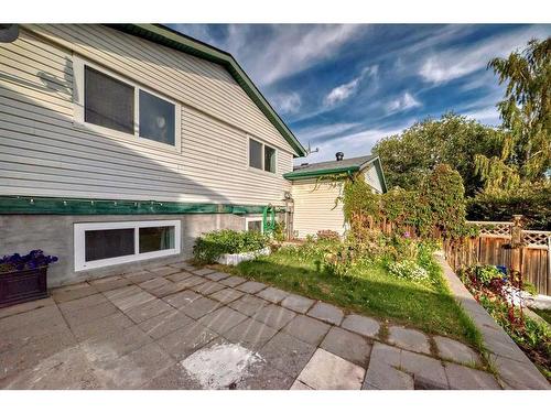 1131 Ranchlands Boulevard Nw, Calgary, AB - Outdoor