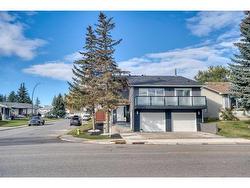 204 Woodbine Boulevard SW Calgary, AB T2W 4K5