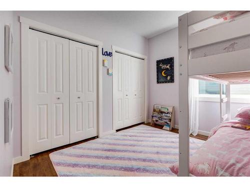 576-500 Harrison Court, Crossfield, AB - Indoor Photo Showing Bedroom