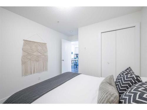 2317-4641 128 Avenue Ne, Calgary, AB - Indoor Photo Showing Bedroom