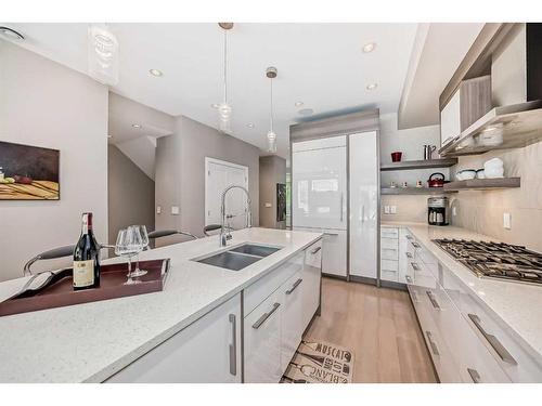 2007 1 Avenue Nw, Calgary, AB - Indoor Photo Showing Kitchen With Double Sink With Upgraded Kitchen