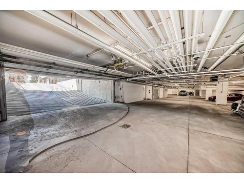 2007 1 Avenue Nw, Calgary, AB - Indoor Photo Showing Garage