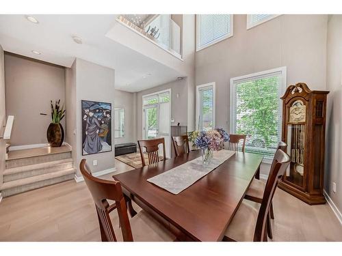 2007 1 Avenue Nw, Calgary, AB - Indoor Photo Showing Dining Room