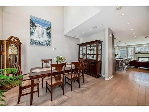 2007 1 Avenue Nw, Calgary, AB - Indoor Photo Showing Dining Room