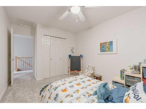 2805 4 Avenue Nw, Calgary, AB - Indoor Photo Showing Bedroom