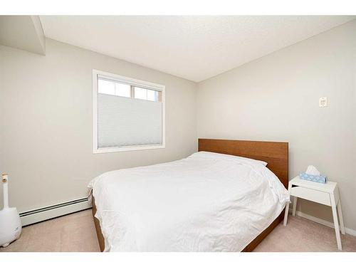 3304-60 Panatella Street Nw, Calgary, AB - Indoor Photo Showing Bedroom