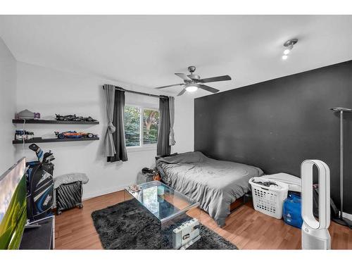 3323 Temple Way Ne, Calgary, AB - Indoor Photo Showing Bedroom