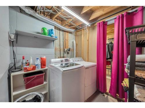 3323 Temple Way Ne, Calgary, AB - Indoor Photo Showing Laundry Room