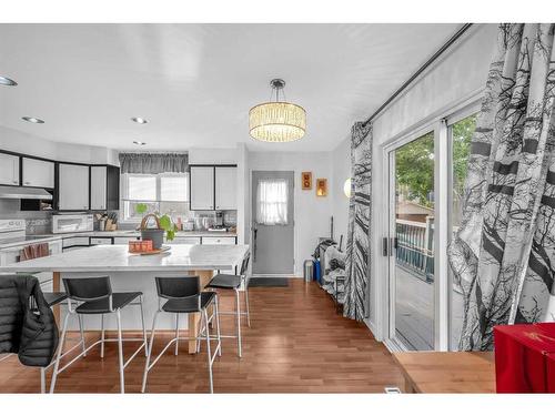 3323 Temple Way Ne, Calgary, AB - Indoor Photo Showing Dining Room