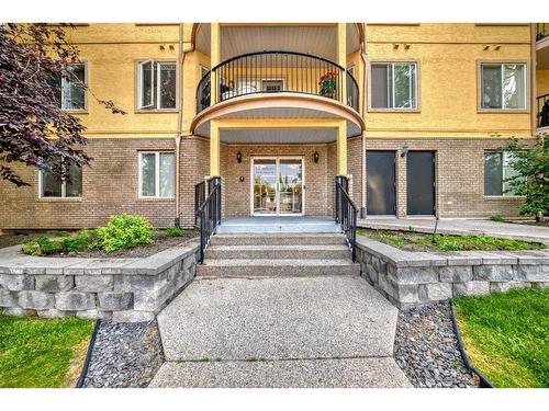 205-735 56 Avenue Sw, Calgary, AB - Outdoor