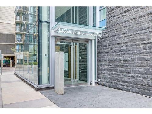 311-138 Waterfront Court Sw, Calgary, AB - Outdoor