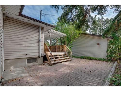 3416 Charleswood Crescent Nw, Calgary, AB - Outdoor With Deck Patio Veranda With Exterior