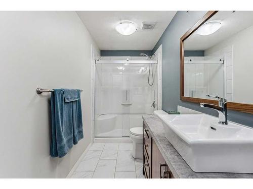 195 West Creek Landing, Chestermere, AB - Indoor Photo Showing Bathroom