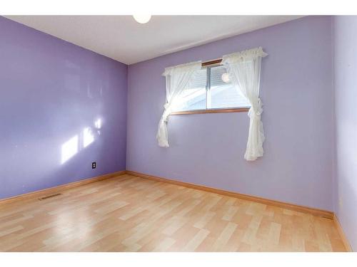 56 Huntwick Way Ne, Calgary, AB - Indoor Photo Showing Other Room