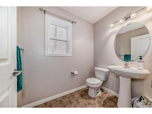 67 Sherwood Common Nw, Calgary, AB - Indoor Photo Showing Bathroom