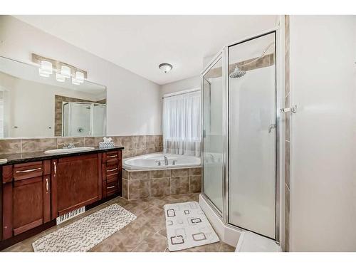 67 Sherwood Common Nw, Calgary, AB - Indoor Photo Showing Bathroom