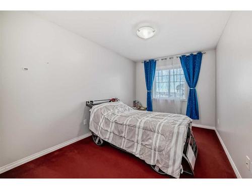 67 Sherwood Common Nw, Calgary, AB - Indoor Photo Showing Bedroom