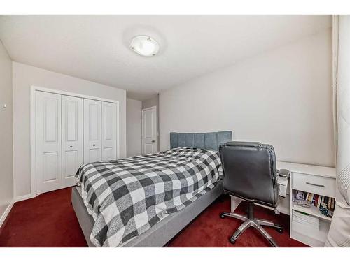 67 Sherwood Common Nw, Calgary, AB - Indoor Photo Showing Bedroom