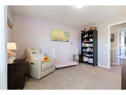 209 Elgin Meadows Park Se, Calgary, AB - Indoor Photo Showing Bedroom