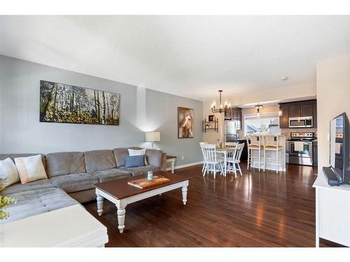 209 Elgin Meadows Park Se, Calgary, AB - Indoor Photo Showing Living Room