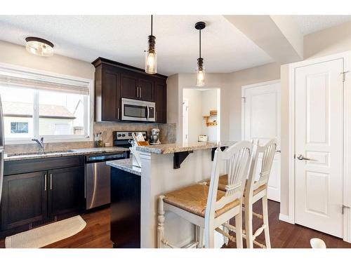 209 Elgin Meadows Park Se, Calgary, AB - Indoor Photo Showing Kitchen With Upgraded Kitchen