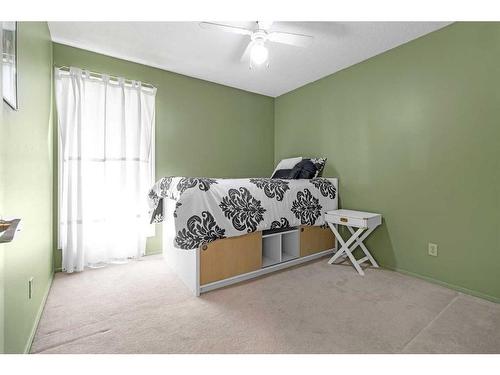 124 Midpark Drive Se, Calgary, AB - Indoor Photo Showing Bedroom