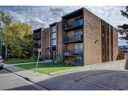 210-515 57 Avenue Sw, Calgary, AB - Outdoor With Balcony With Facade