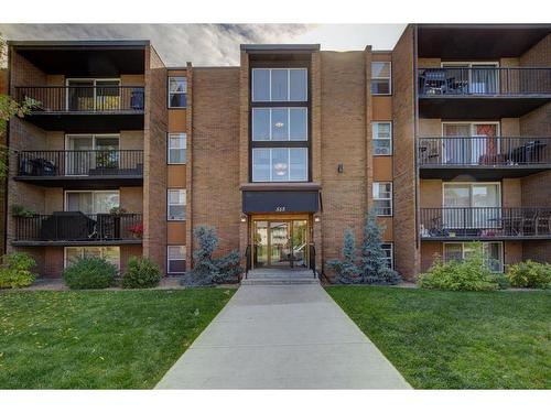 210-515 57 Avenue Sw, Calgary, AB - Outdoor With Balcony With Facade