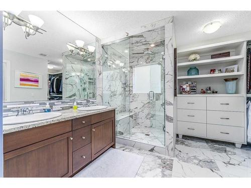 11 Aspen Hills Close Sw, Calgary, AB - Indoor Photo Showing Bathroom