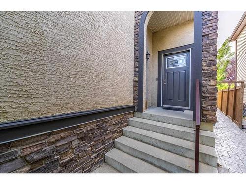 11 Aspen Hills Close Sw, Calgary, AB - Outdoor