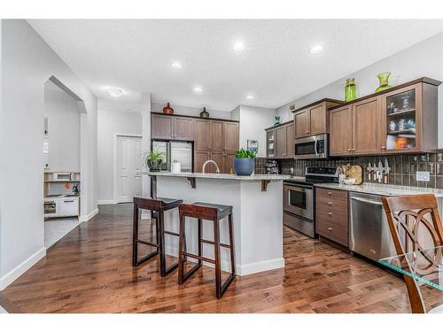 11 Aspen Hills Close Sw, Calgary, AB - Indoor Photo Showing Kitchen