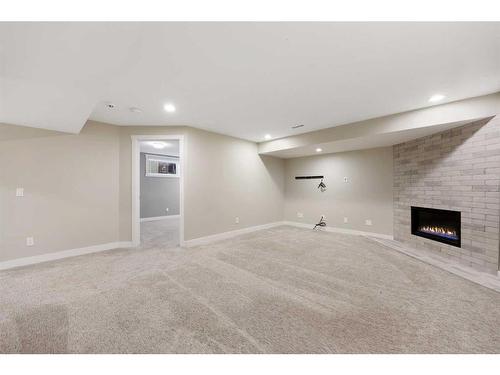 252 Sierra Madre Court Sw, Calgary, AB - Indoor