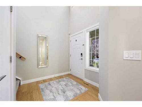 252 Sierra Madre Court Sw, Calgary, AB - Indoor Photo Showing Other Room