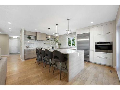 252 Sierra Madre Court Sw, Calgary, AB - Indoor Photo Showing Kitchen With Upgraded Kitchen