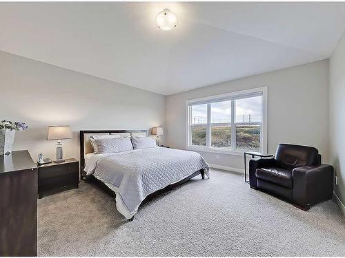 116 Cranarch Crescent Se, Calgary, AB - Indoor Photo Showing Bedroom