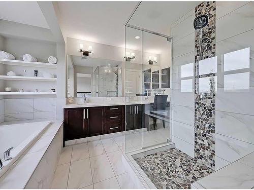 116 Cranarch Crescent Se, Calgary, AB - Indoor Photo Showing Bathroom