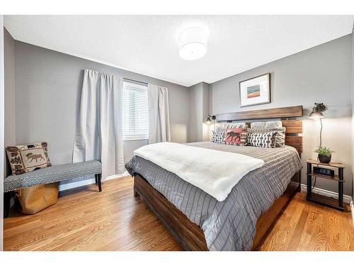 412 Christie Knoll Point Sw, Calgary, AB - Indoor Photo Showing Bedroom