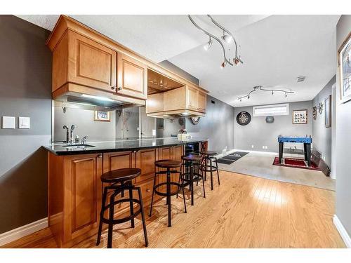 412 Christie Knoll Point Sw, Calgary, AB - Indoor Photo Showing Kitchen