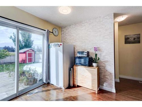 119 Erin Road Se, Calgary, AB - Indoor Photo Showing Other Room